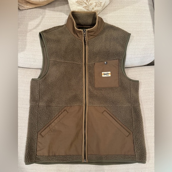 Men’s Howler Bros Sherpa Vest - Picture 1 of 4